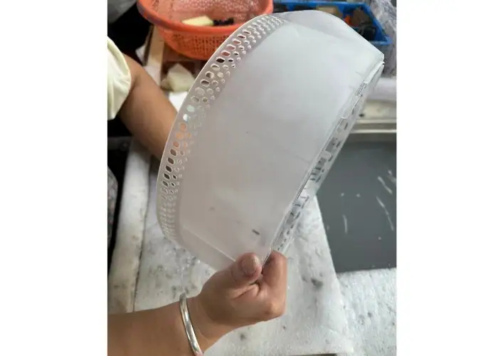How to Choose Between PC and PMMA for Plastic Prototyping？