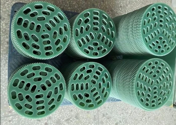 High-performance plastic parts for engineering prototypes.